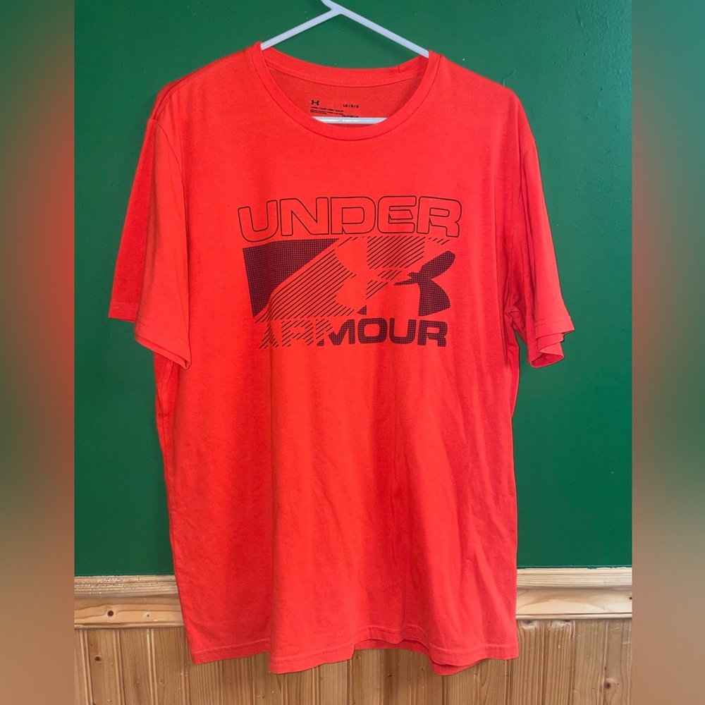 Under Armour Men’s Large Red/Black T-Shirt